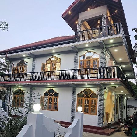 J & J Homestay Джафна Екстериор снимка