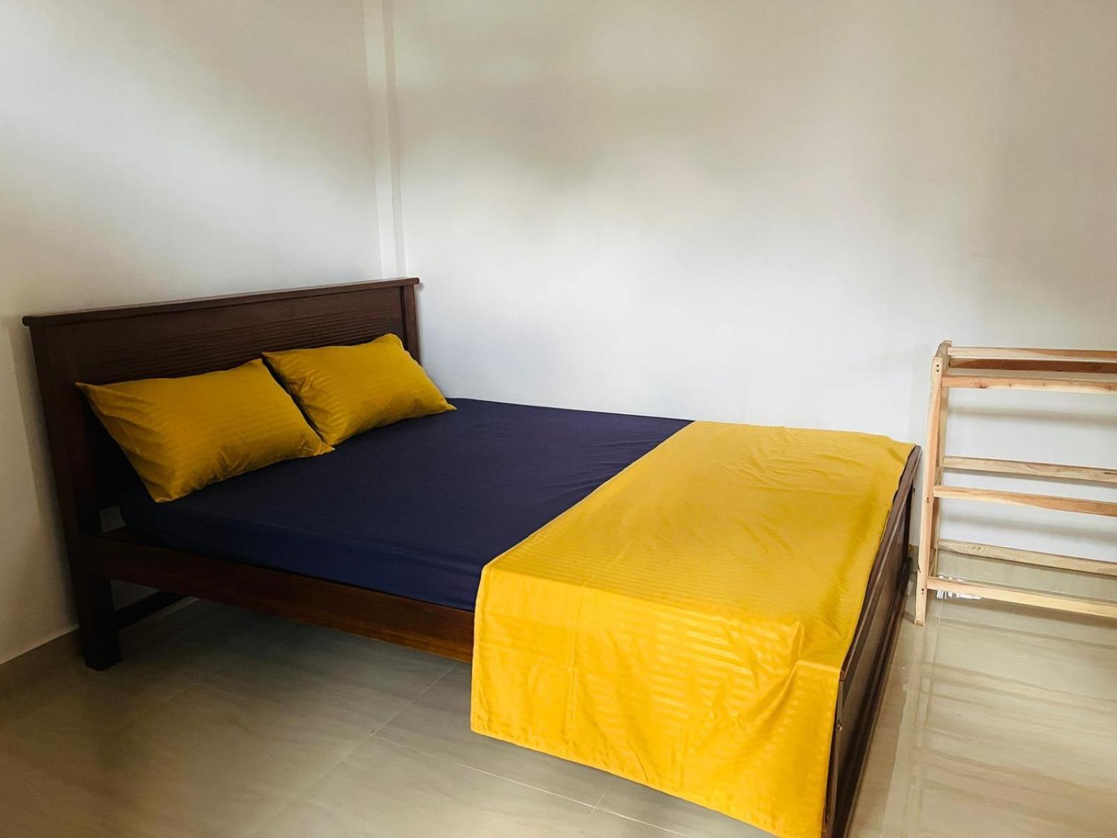 J & J Homestay Джафна Екстериор снимка