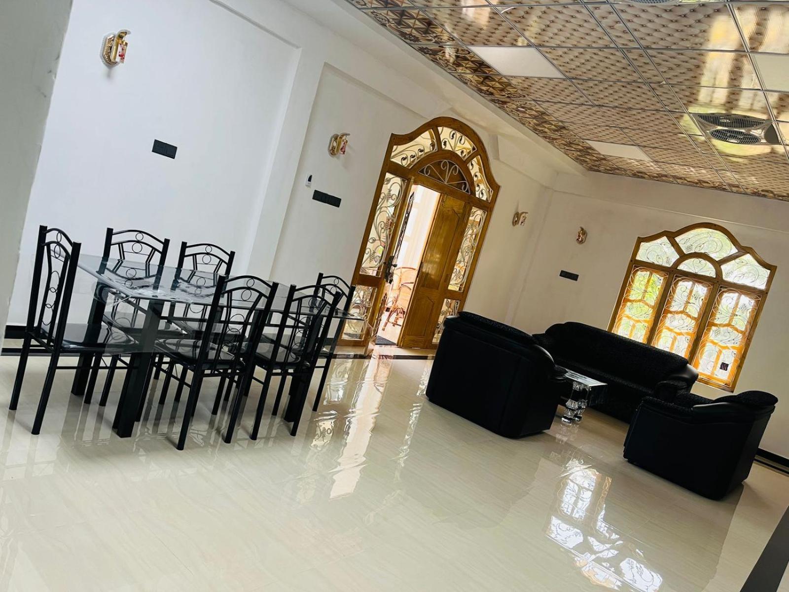J & J Homestay Джафна Екстериор снимка