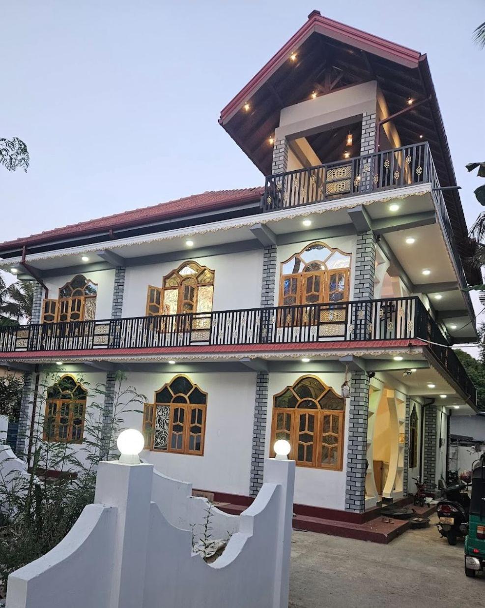 J & J Homestay Джафна Екстериор снимка